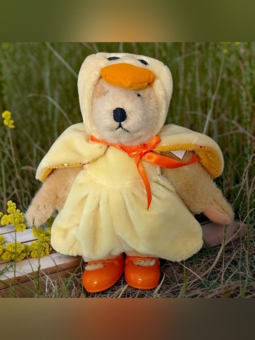 Vintage 1990 Muffy VanderBear Easter Chic Teddy Bear Chick Costume NABCO Plush